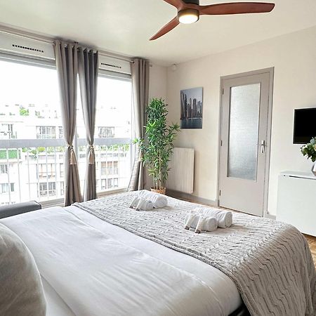 Brand-New Studio With Eiffel Tower View Paris Exterior photo