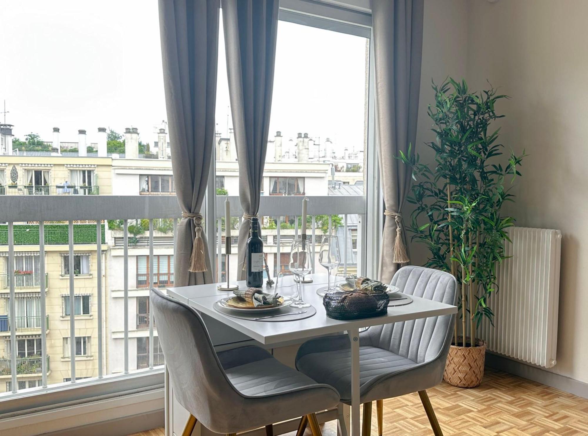 Brand-New Studio With Eiffel Tower View Paris Exterior photo